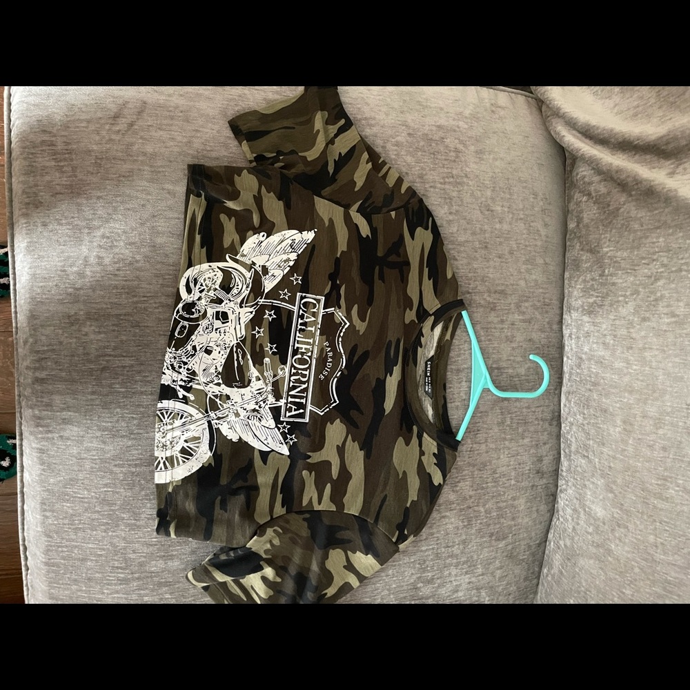 Cropped camo top size small